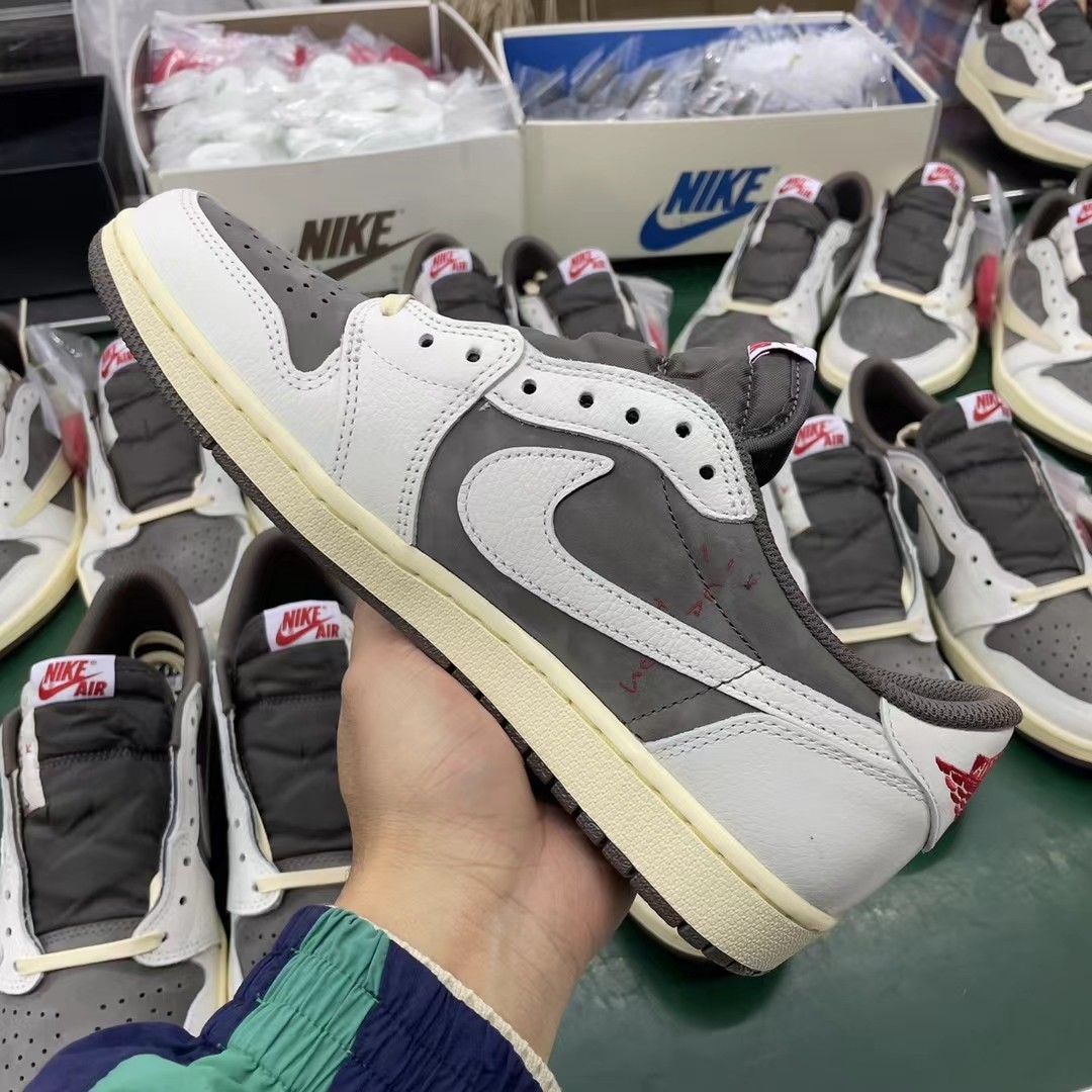 LJR Batch Jordan 1 Retro Low OG SP Travis Scott Reverse Mocha