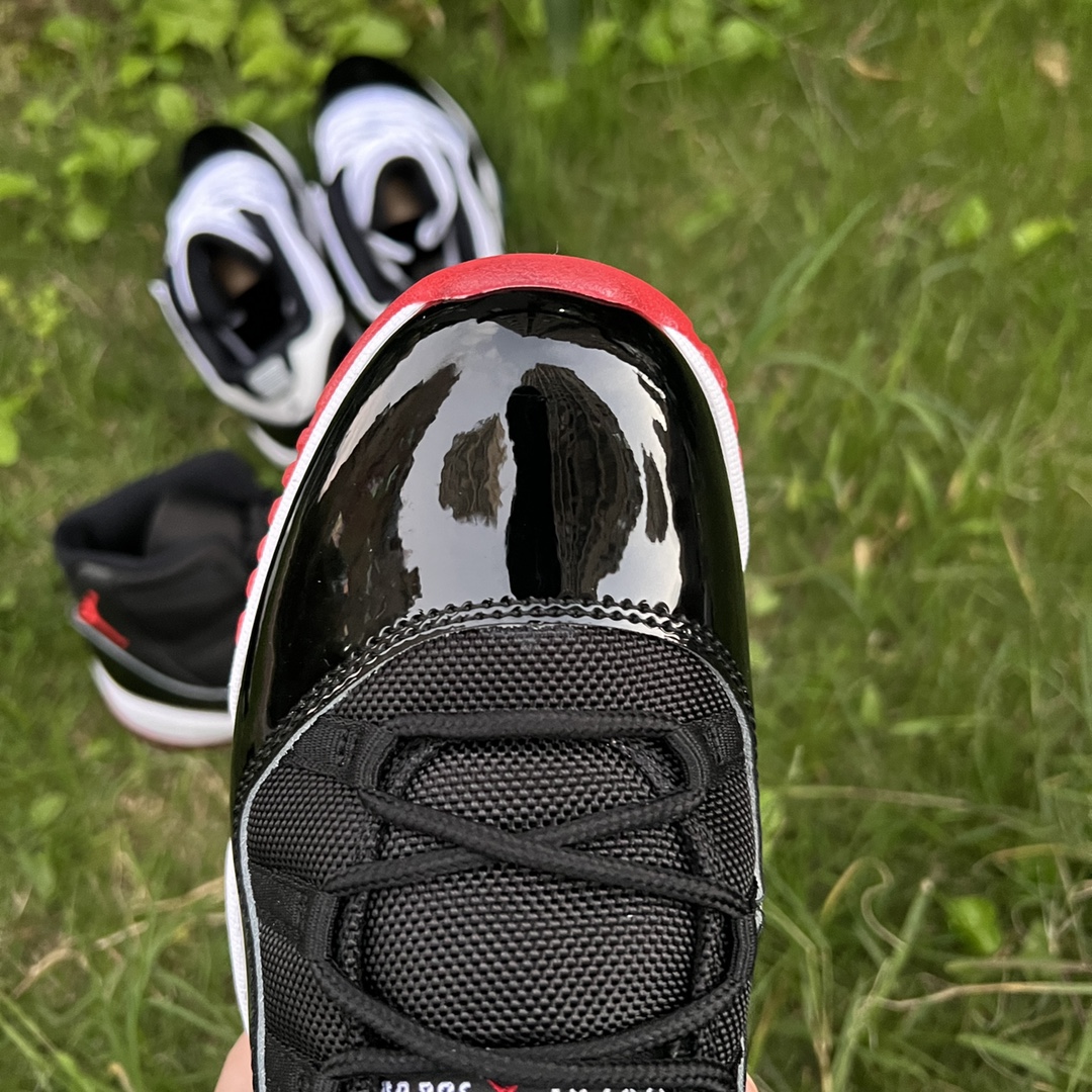 Jordan 11 Retro Playoffs Bred (2019) 378037-061