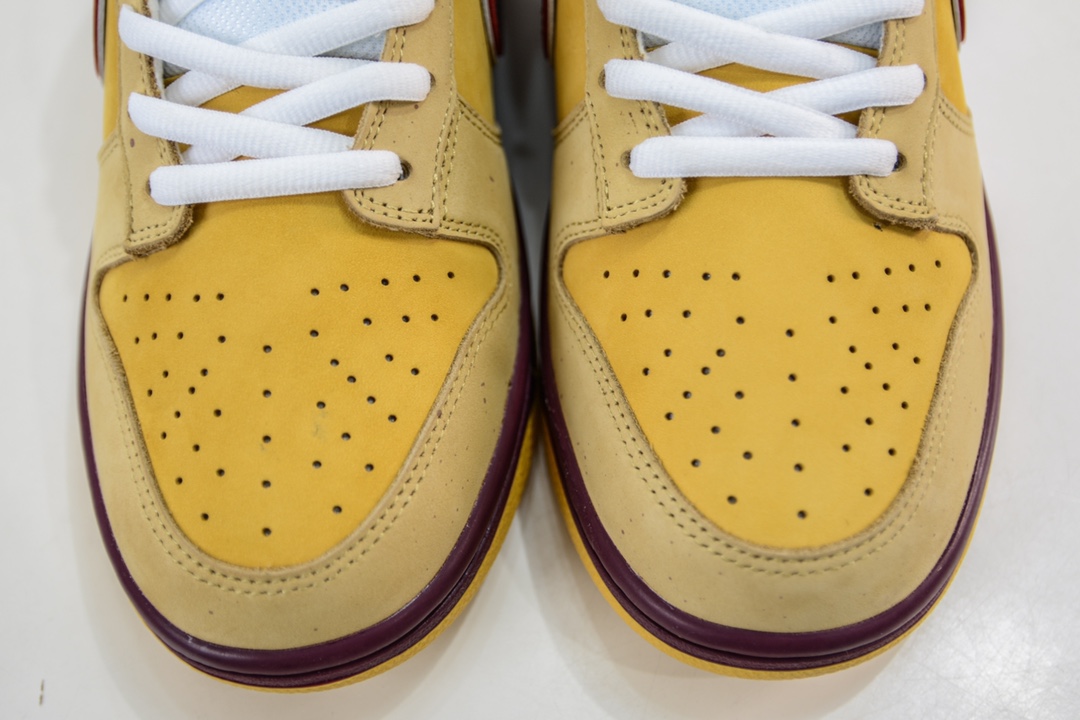 Nike SB Dunk Low Yellow Lobster
