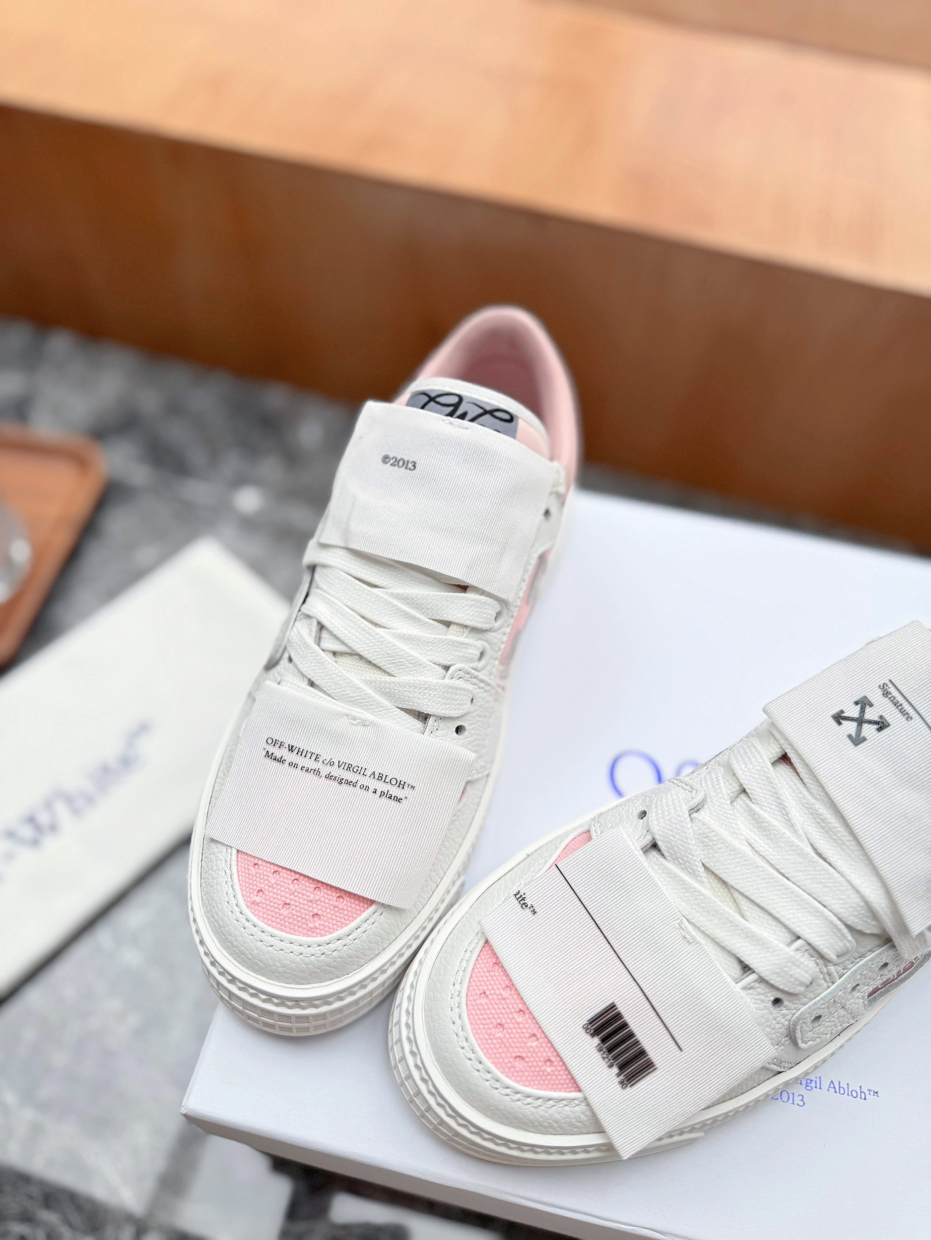 OFF WHITE  Low 3.0 Off Court