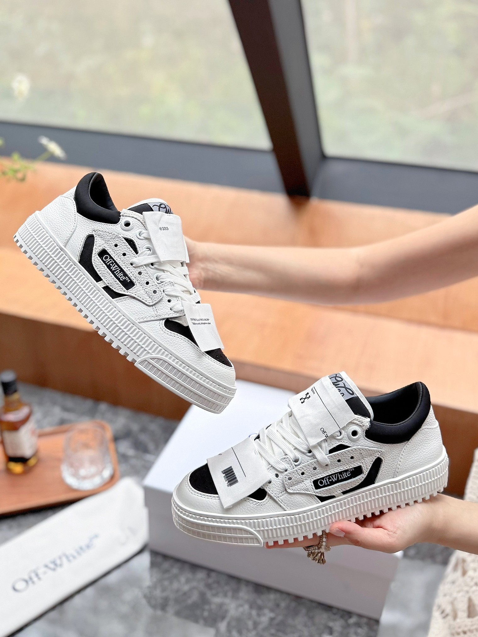 OFF WHITE  Low 3.0 Off Court