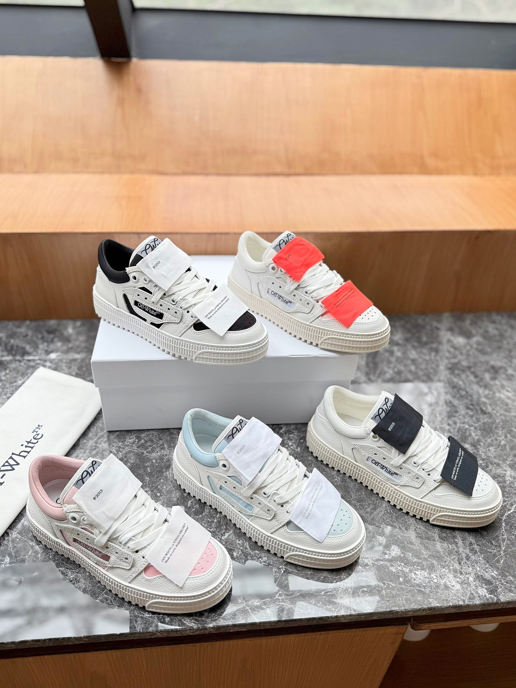 OFF WHITE  Low 3.0 Off Court