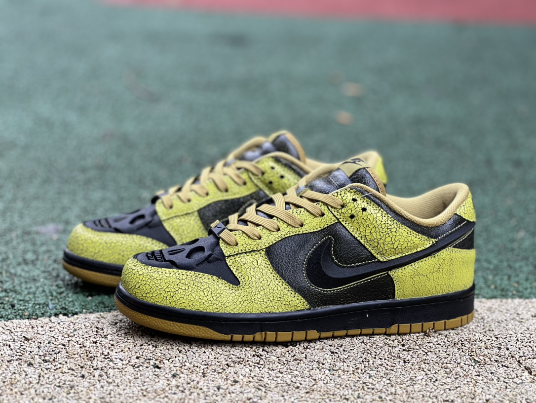 Nike Dunk Low Retro QS Halloween Skull HV6103-300