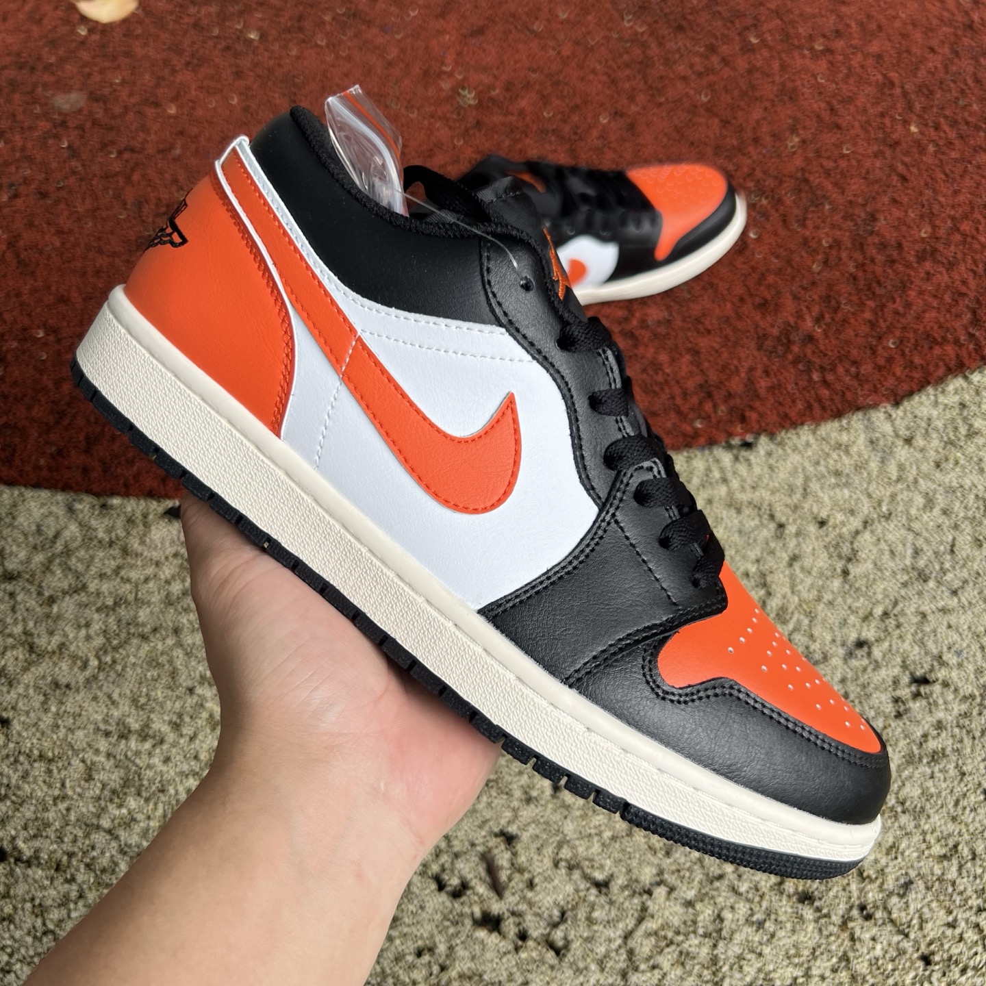 Jordan 1 Low Shattered Backboard Alternate 553558-081