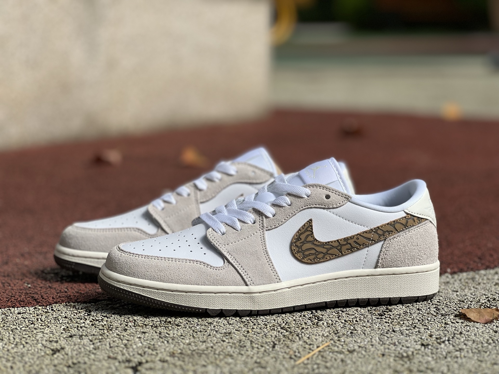 Jordan 1 Retro Low Golf Light Orewood Elephant 2025 DD9315-116