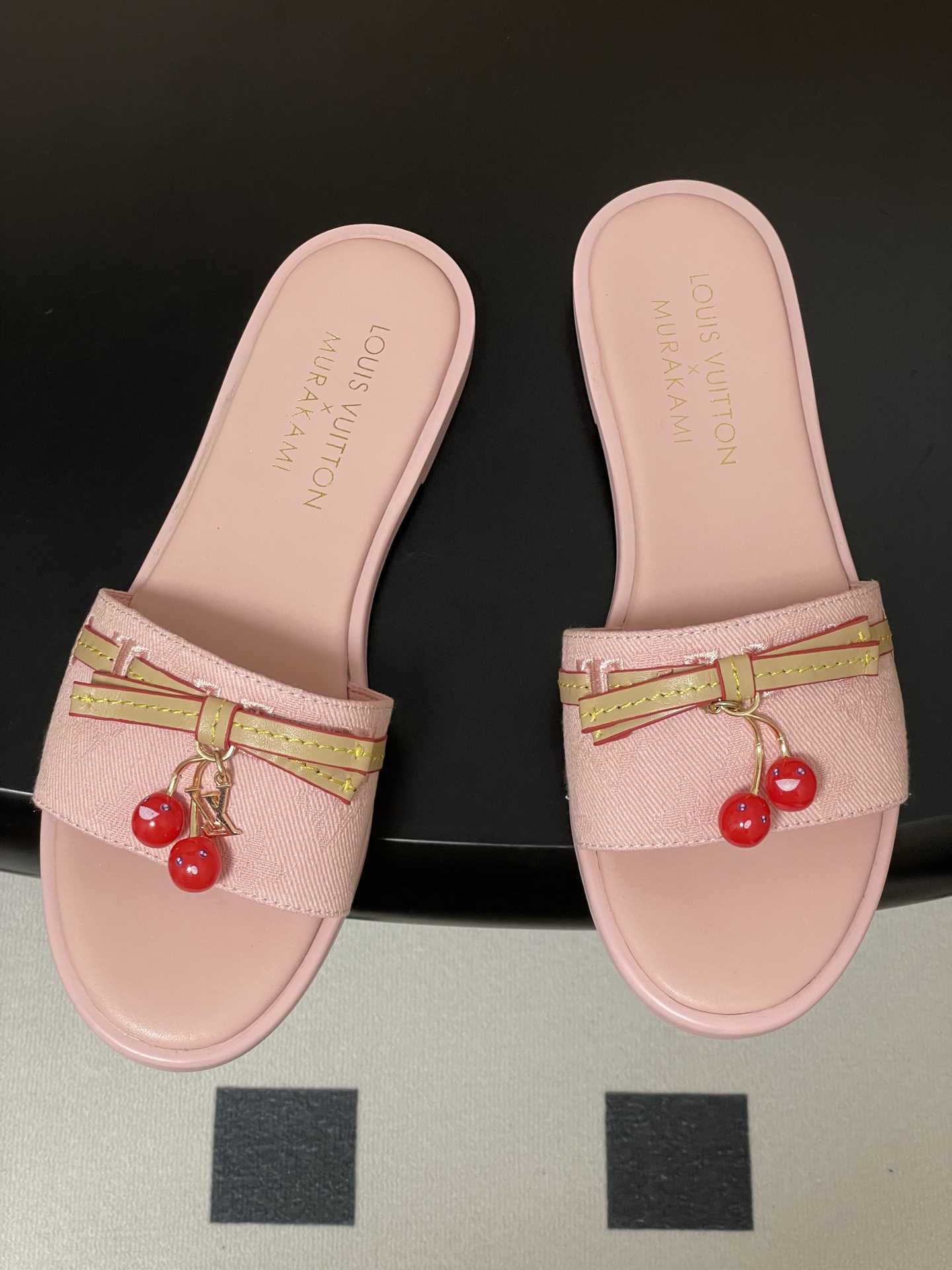 LV Sandals Women