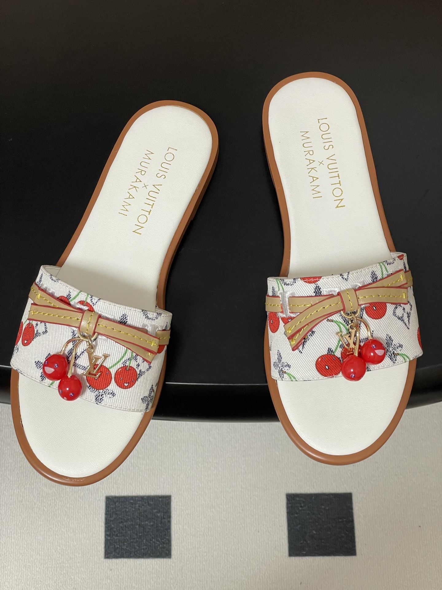 LV Sandals Women