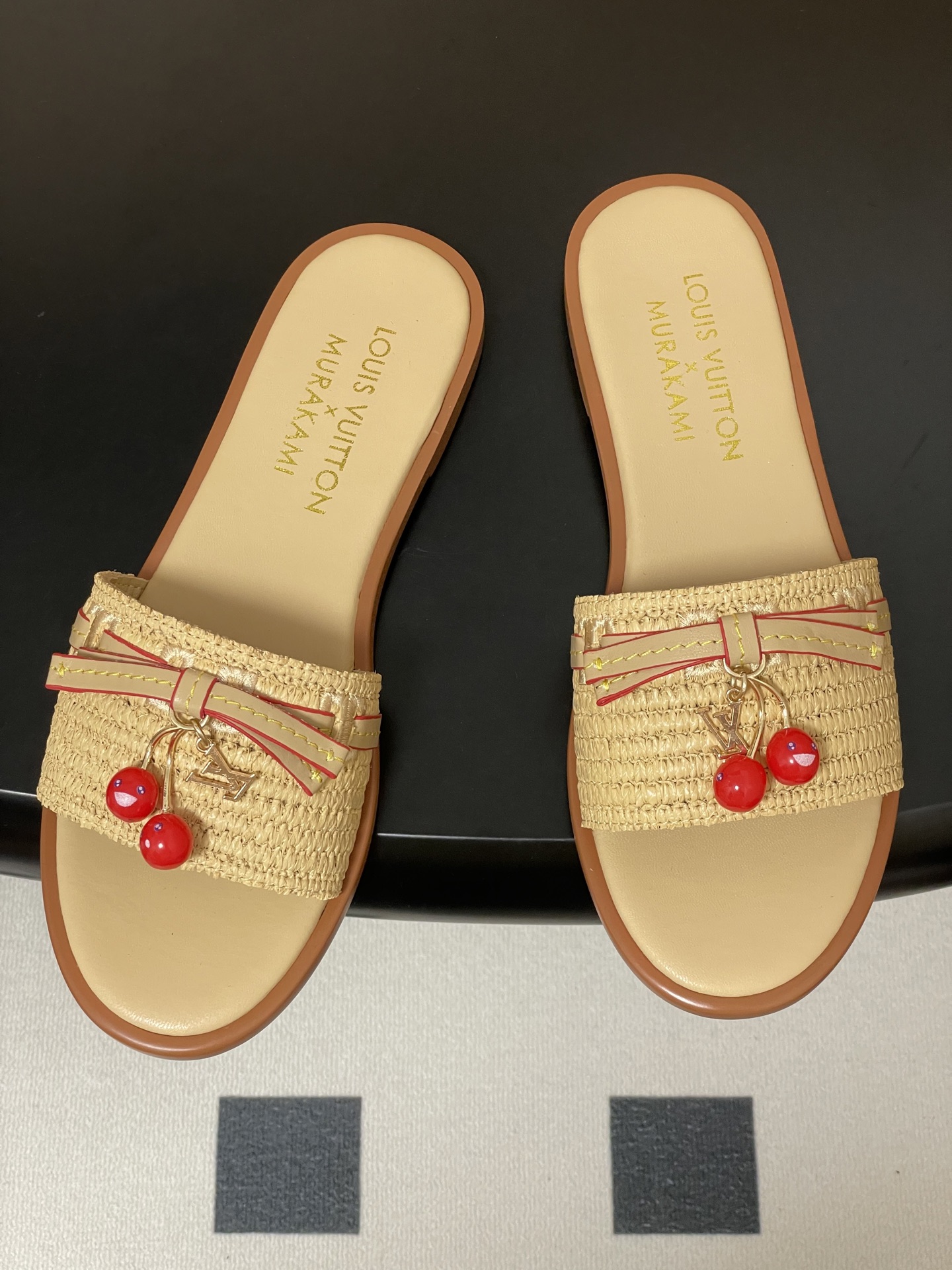 LV Sandals Women