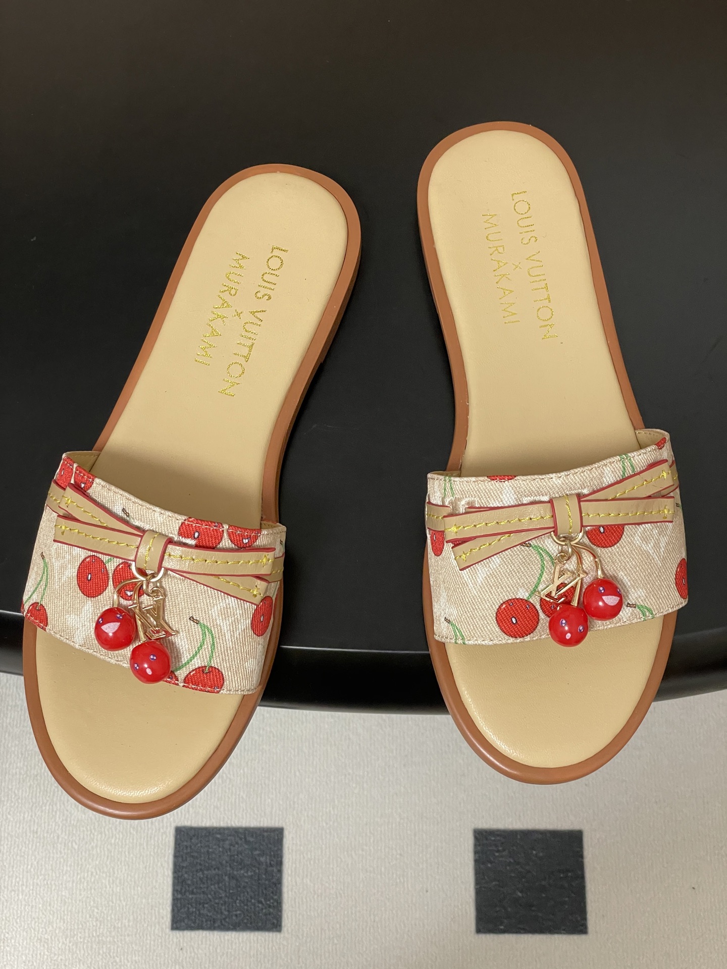 LV Sandals Women