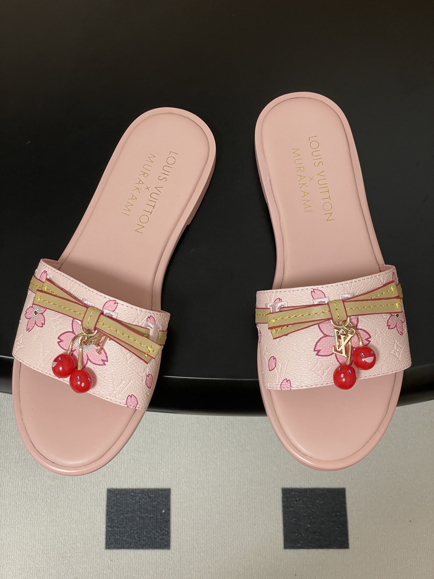 LV Sandals Women