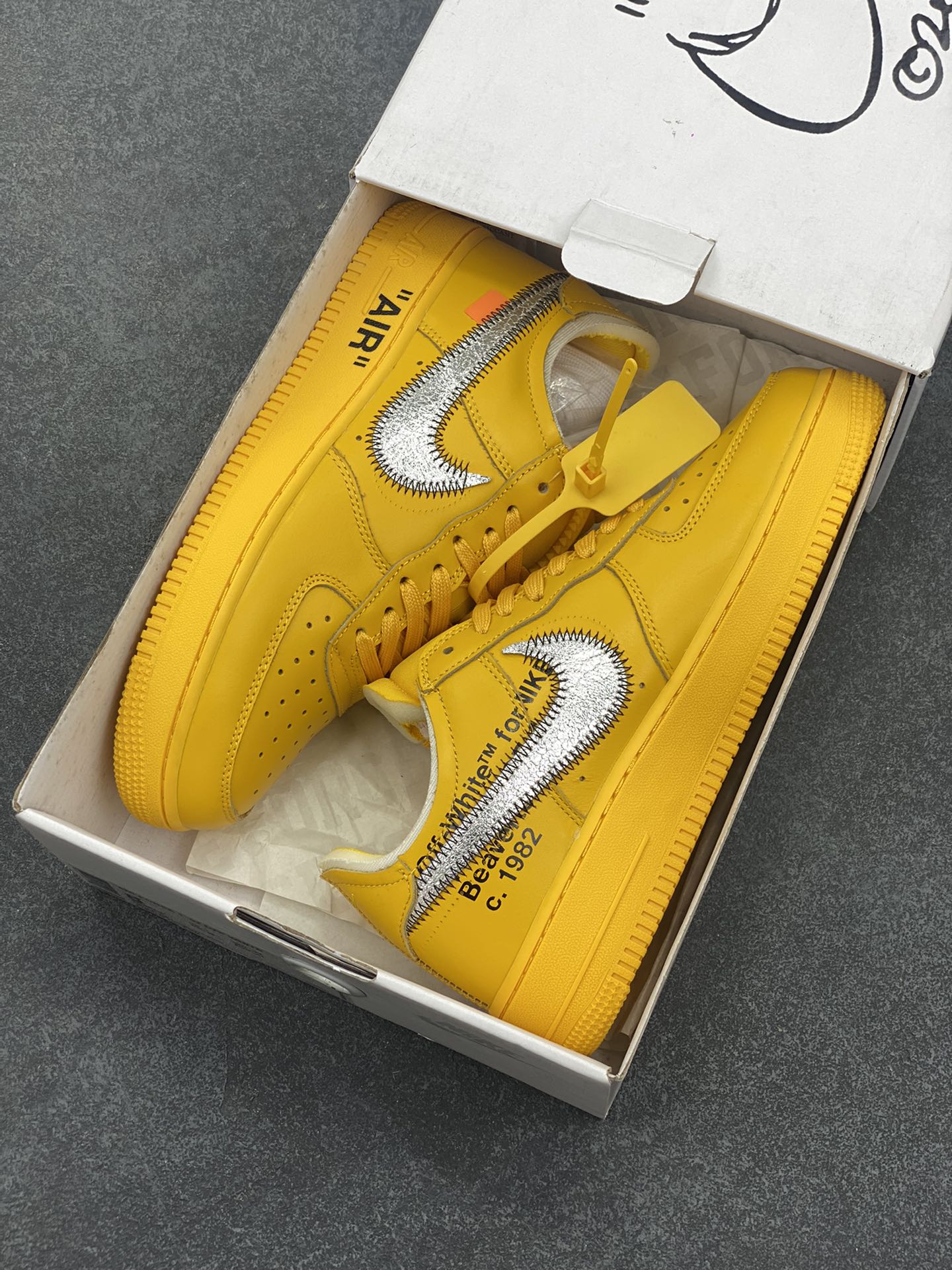 *Air Force 1 Low Off-White ICA University Gold DD1876-700