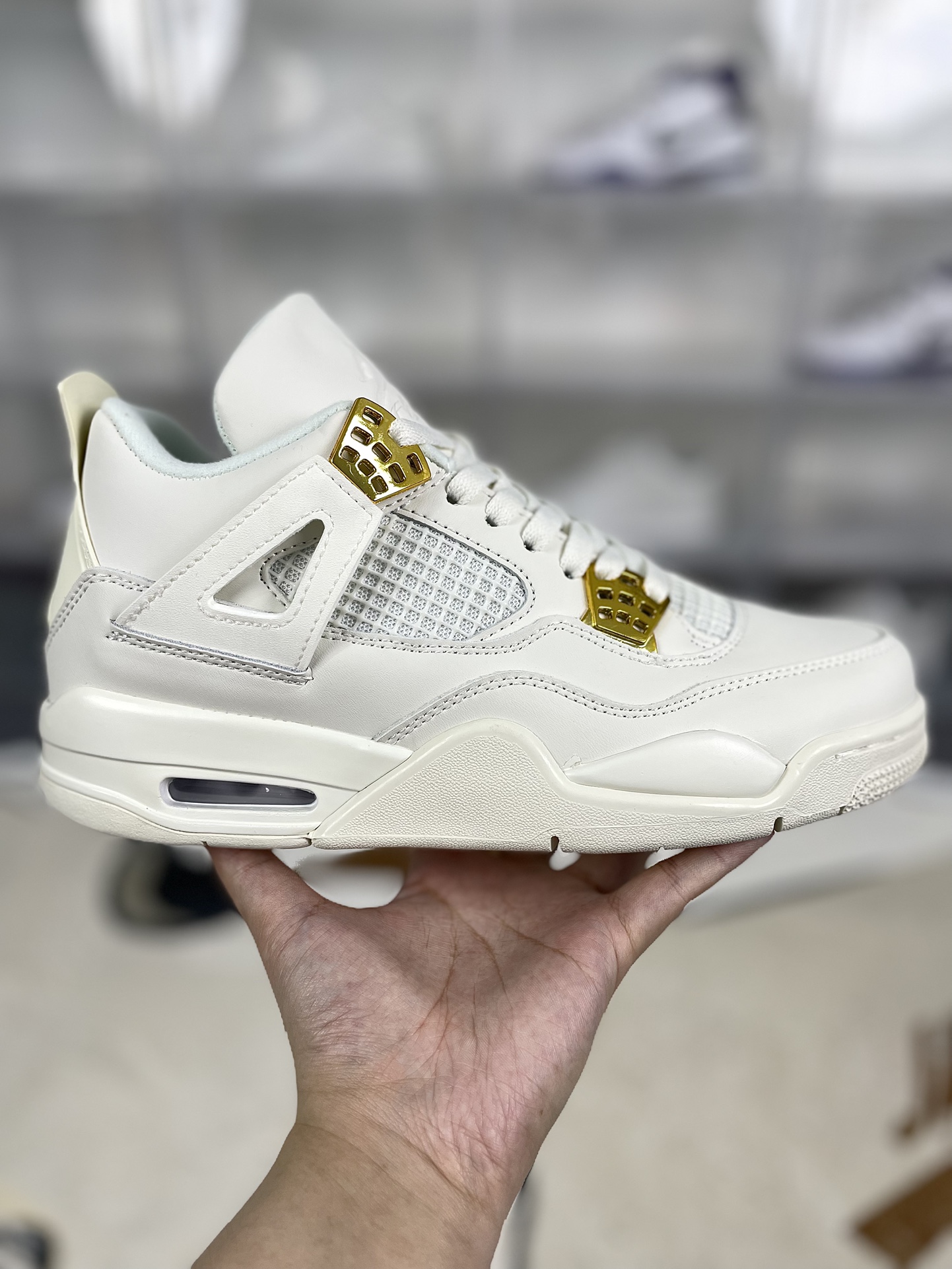 Jordan 4 Retro Metallic Gold AQ9129-170