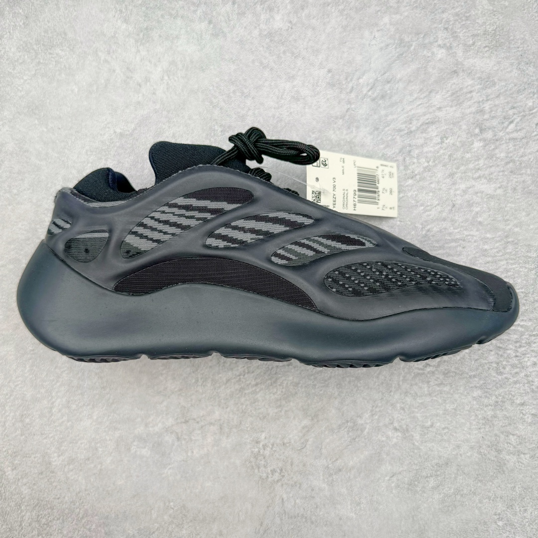 adidas Yeezy 700 V3 Alvah H67799