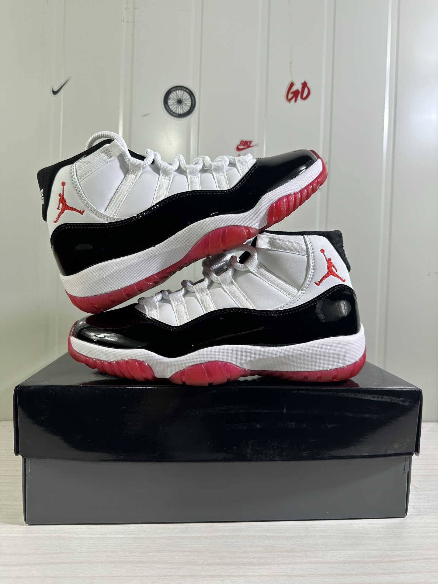 Jordan 11 Concord Bred