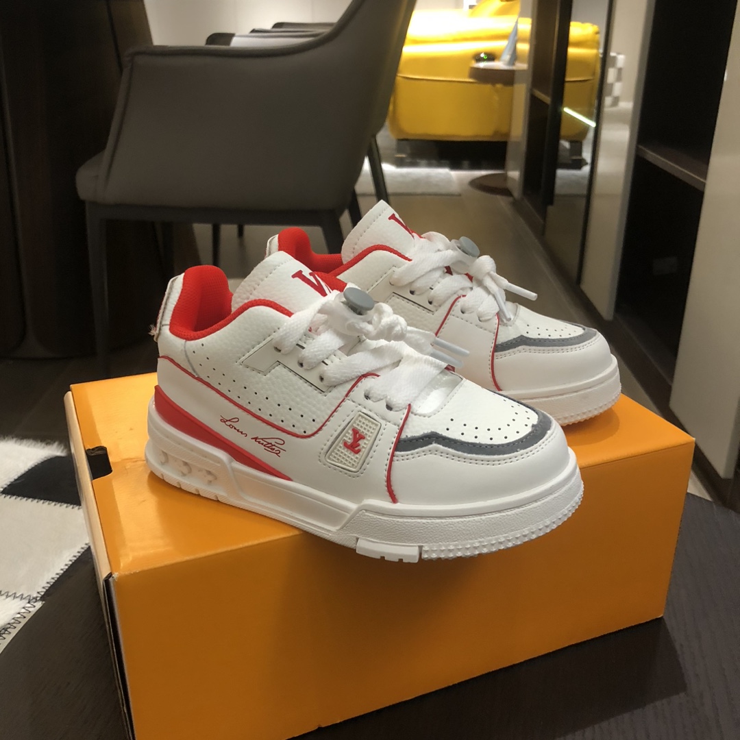 Kid shoes LV