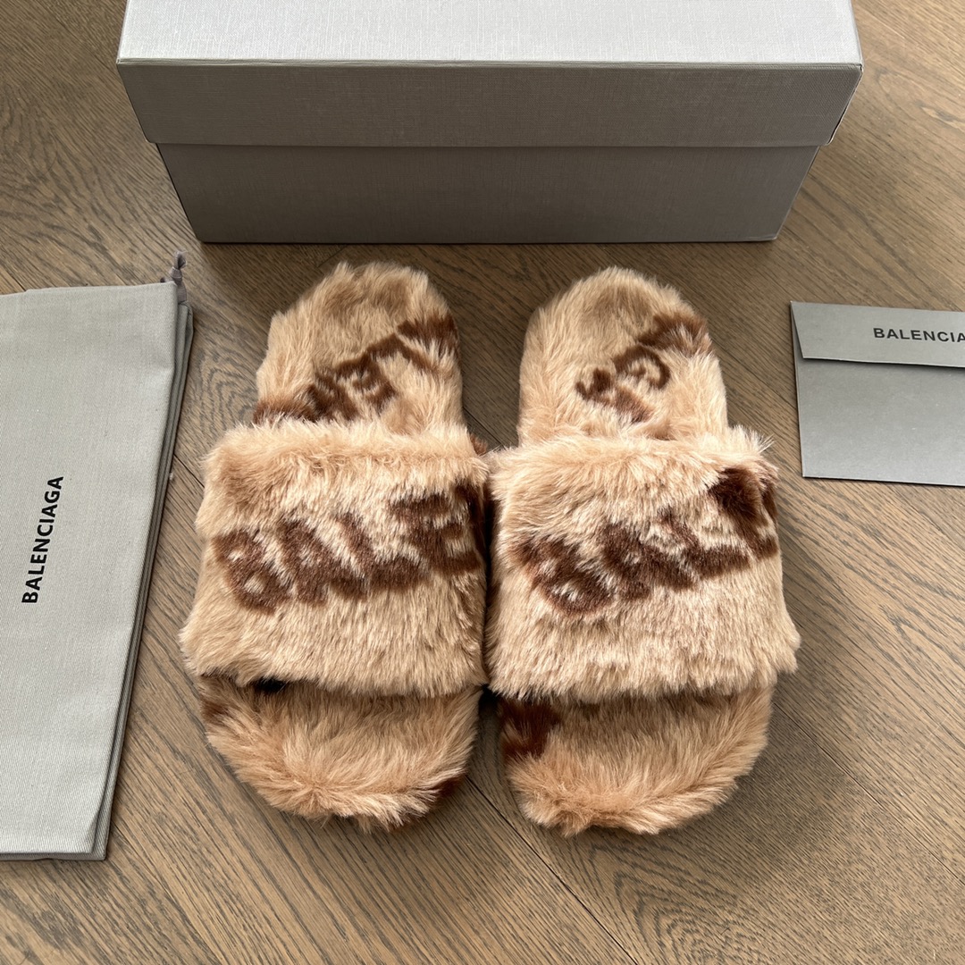 Balenciaga slides