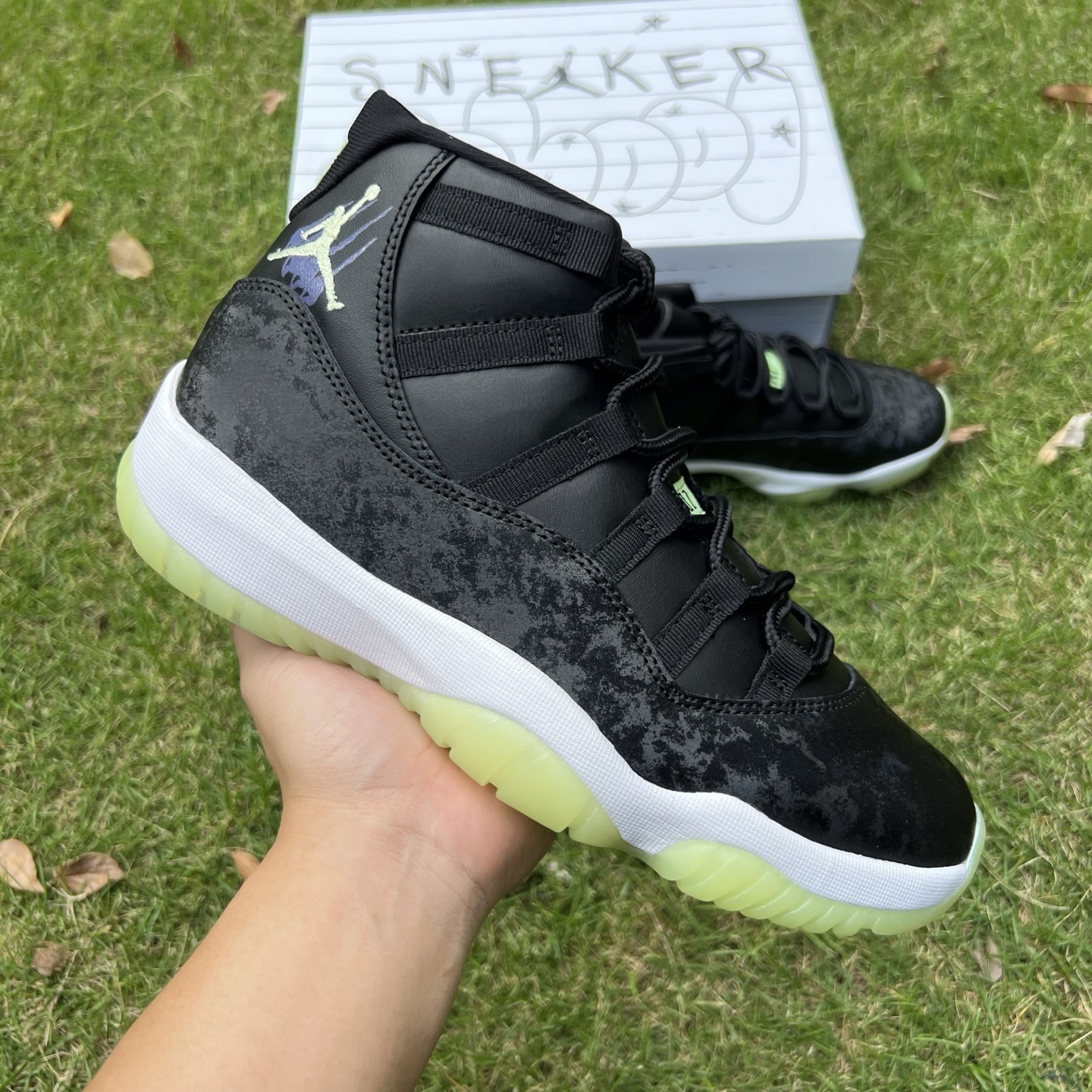 2025 Jordan 11 Retro Black Barely Volt IB1378-001
