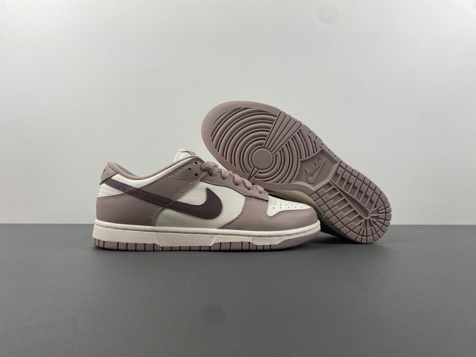 NIKE DUNK LOW 'DIFFUSED TAUPE' - DoitKick