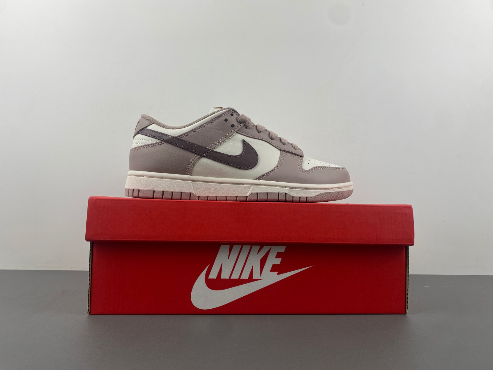 NIKE DUNK LOW 'DIFFUSED TAUPE' - DoitKick