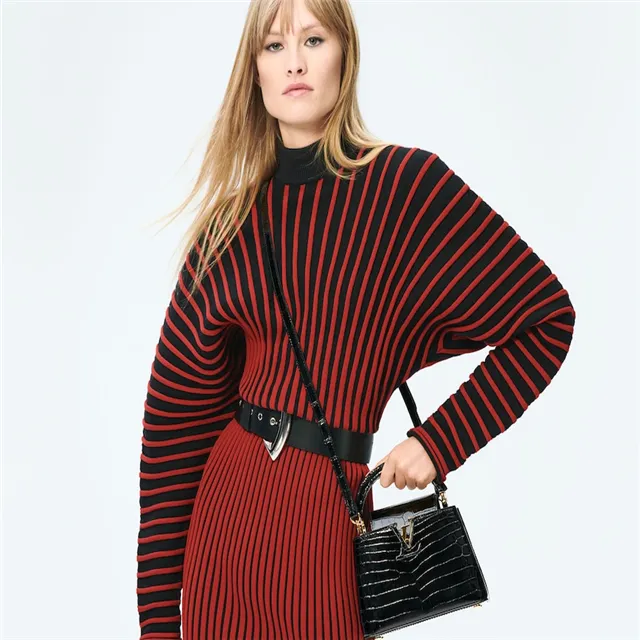 Crocodilian Leather-Capucines N93163