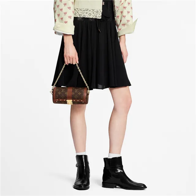 Papillon Trunk M57835