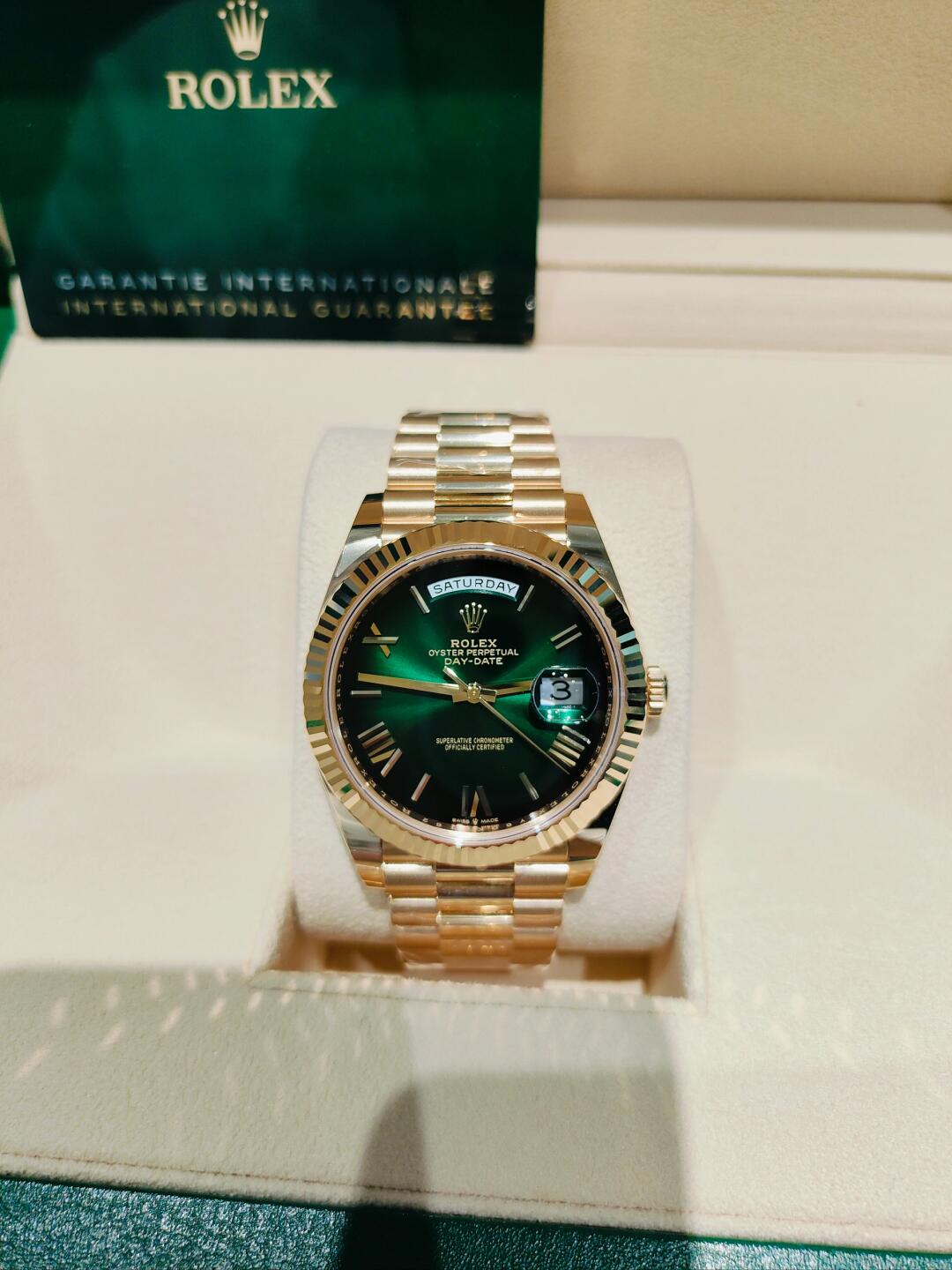 Rolex 2024 Day-Date m128238-0118 Green Dial Yellow Gold Bracelet