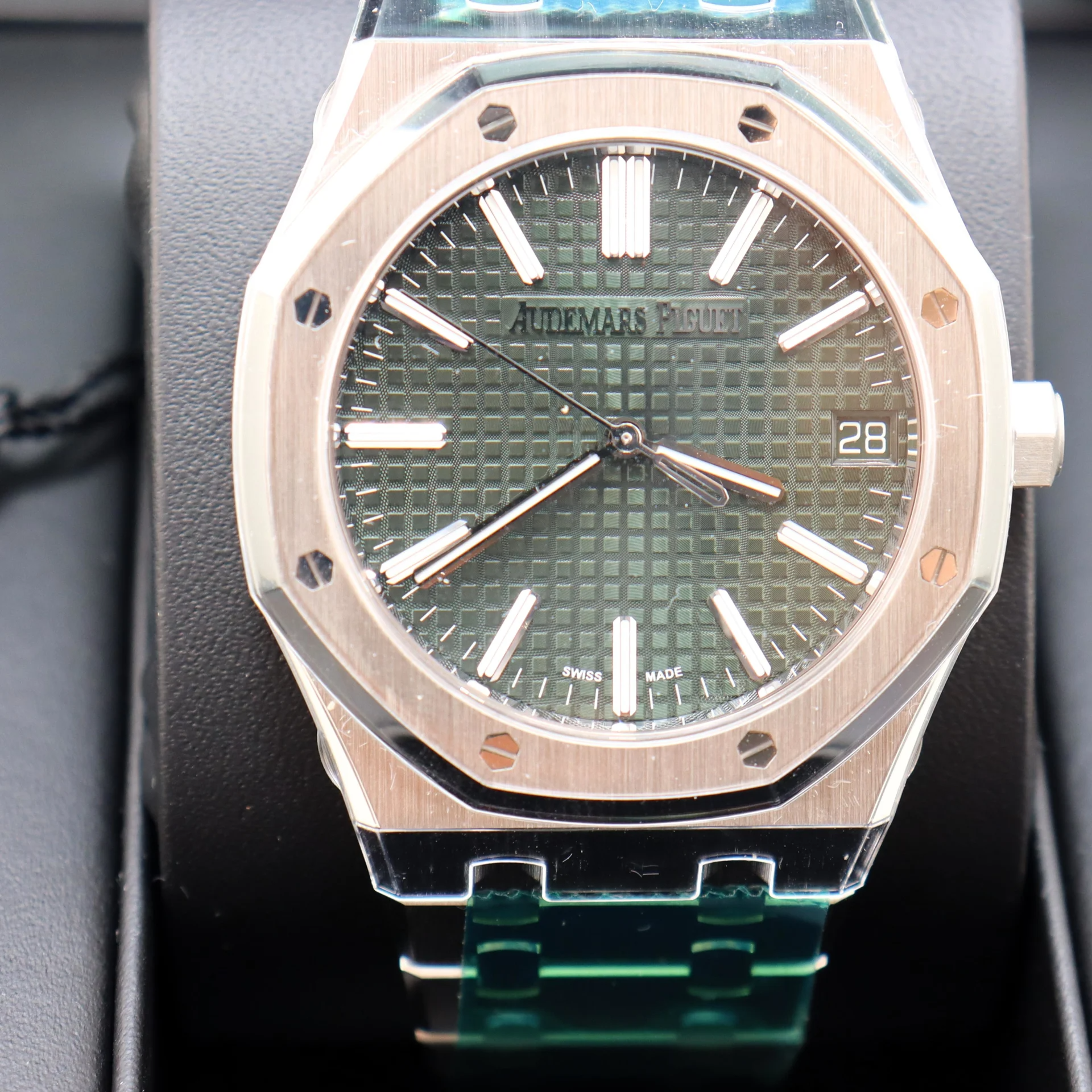 ROYAL OAK 50th Anniversary Khaki Green Dial 41mm