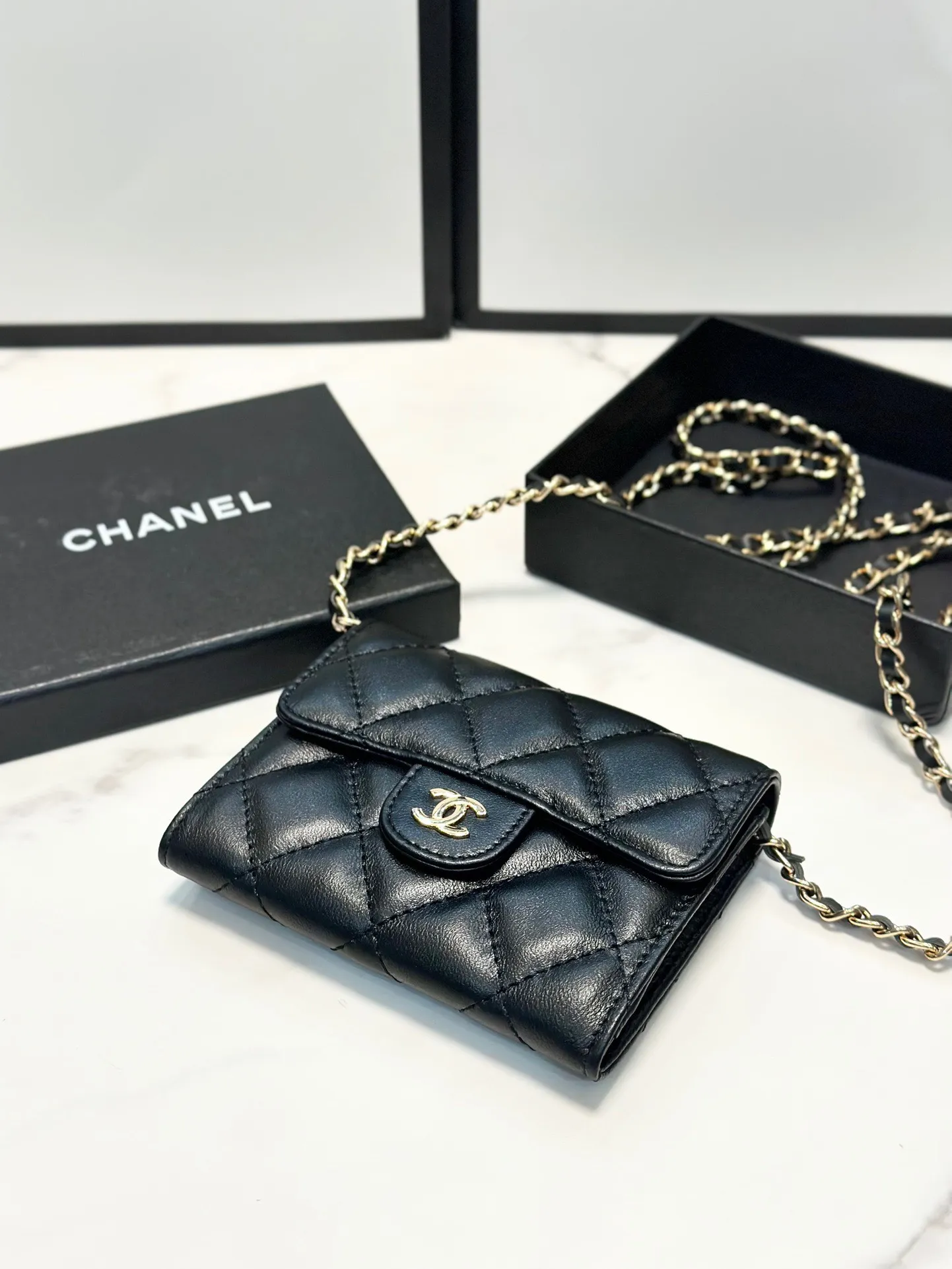 Classic Flap Chain Card Wallet Gold Metal Black