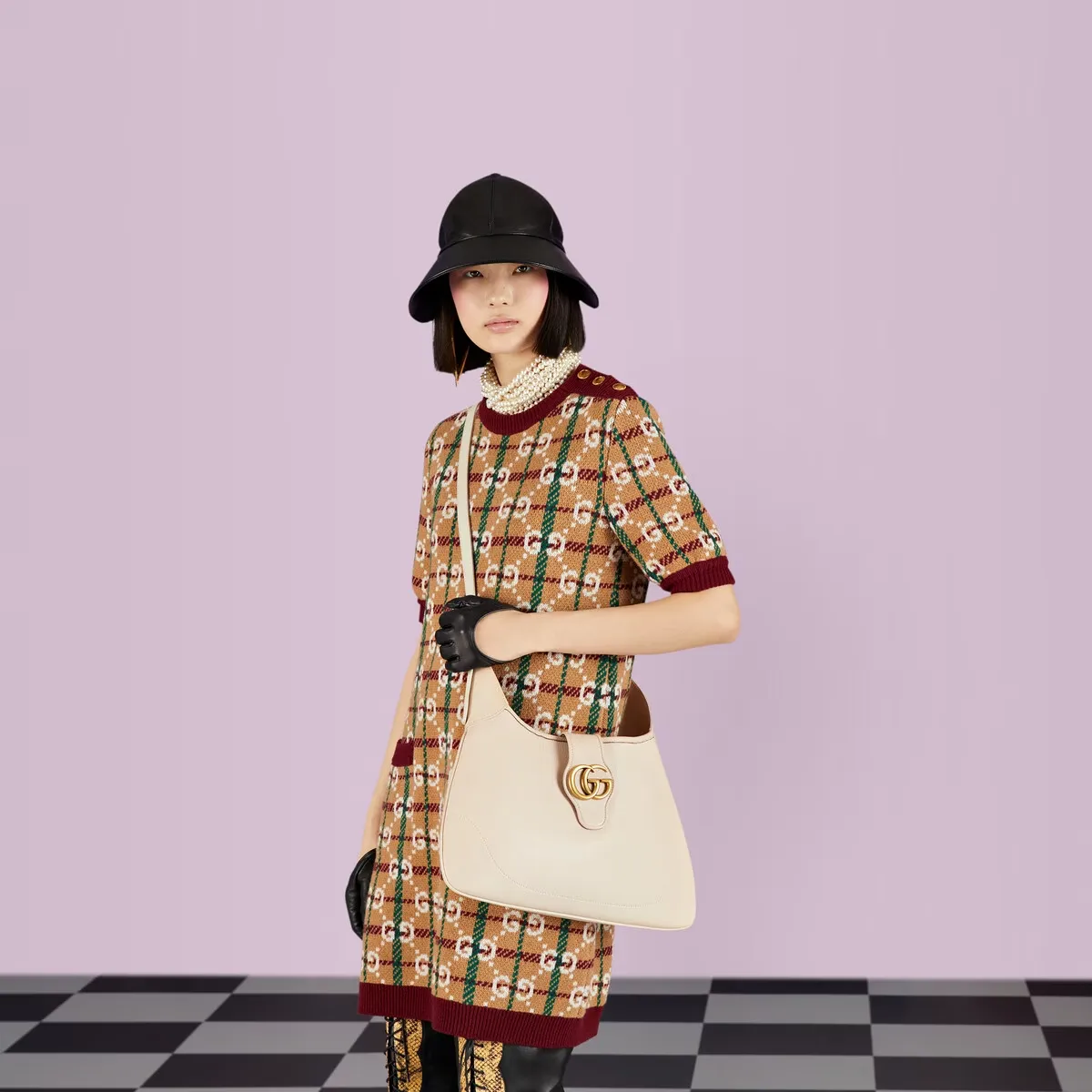 Aphrodite medium shoulder bag