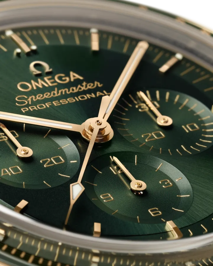OMEGA SPEEDMASTER MOONWATCH PROFESSIONAL 42 MM, MOONSHINE™ GOLD ON MOONSHINE™ GOLD
