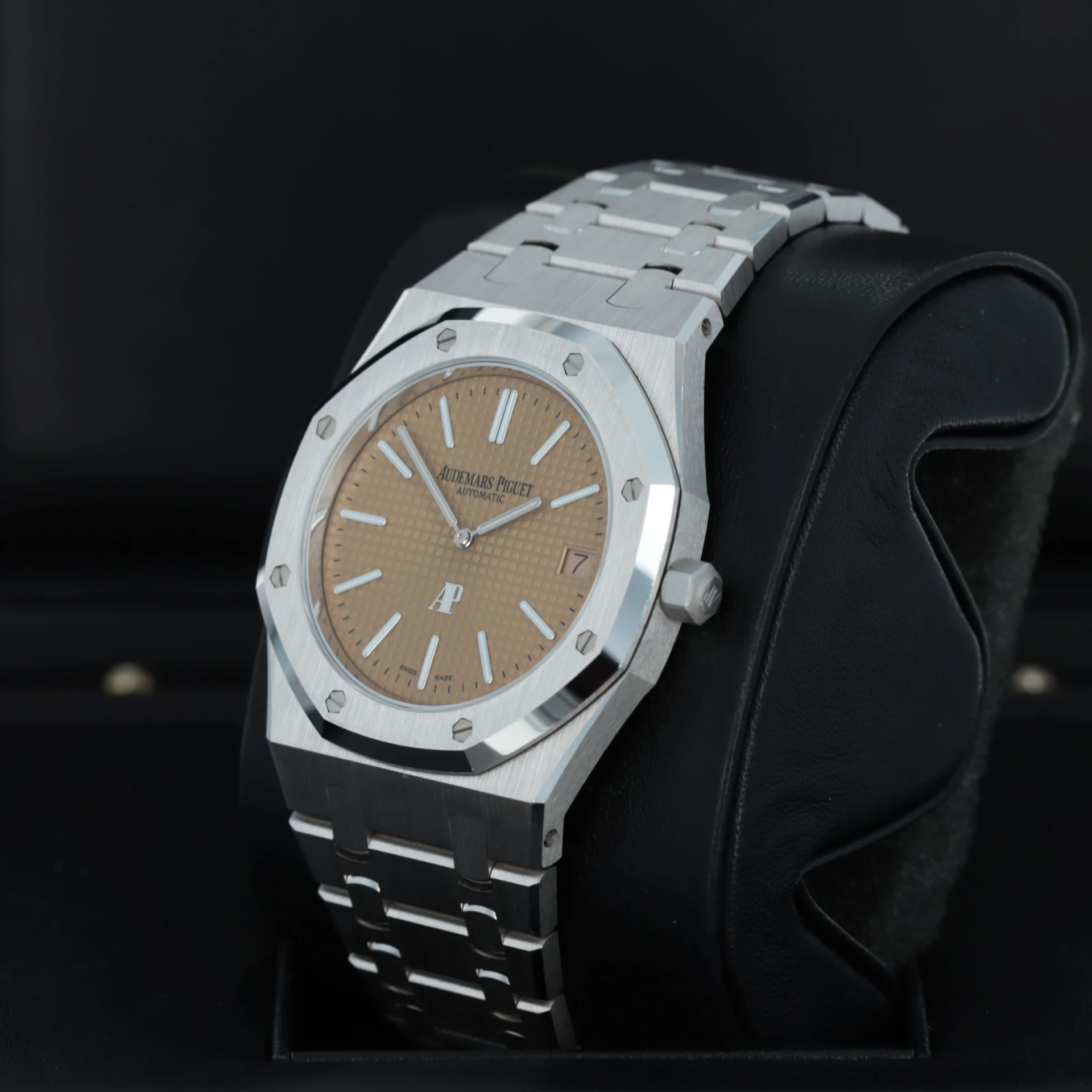 ROYAL OAK “JUMBO” EXTRA-THIN Pink Gold-toned Dial 39mm