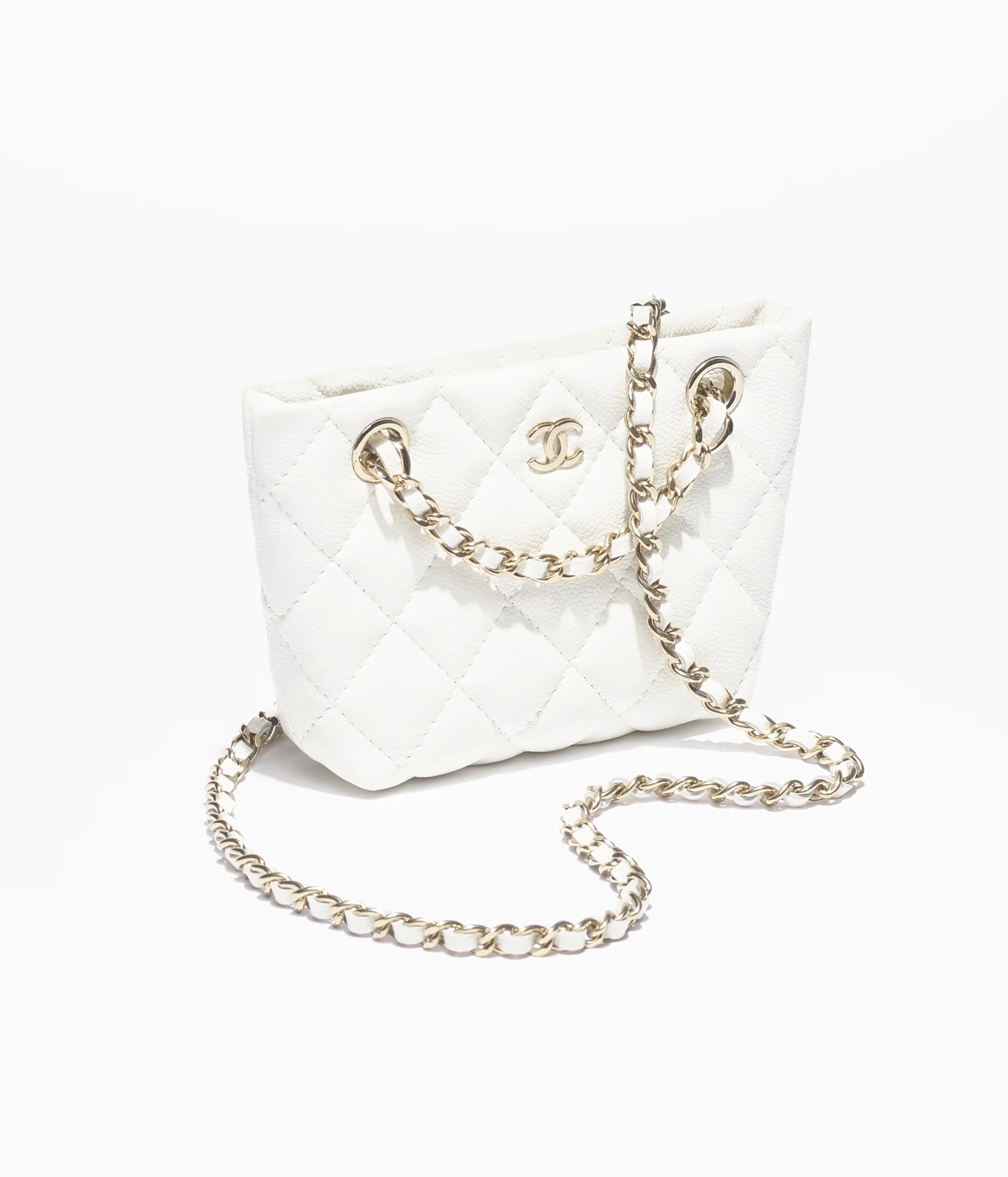 CLASSIC CLUTCH WITH CHAIN Grained Shiny Calfskin & Gold-Tone Metal White