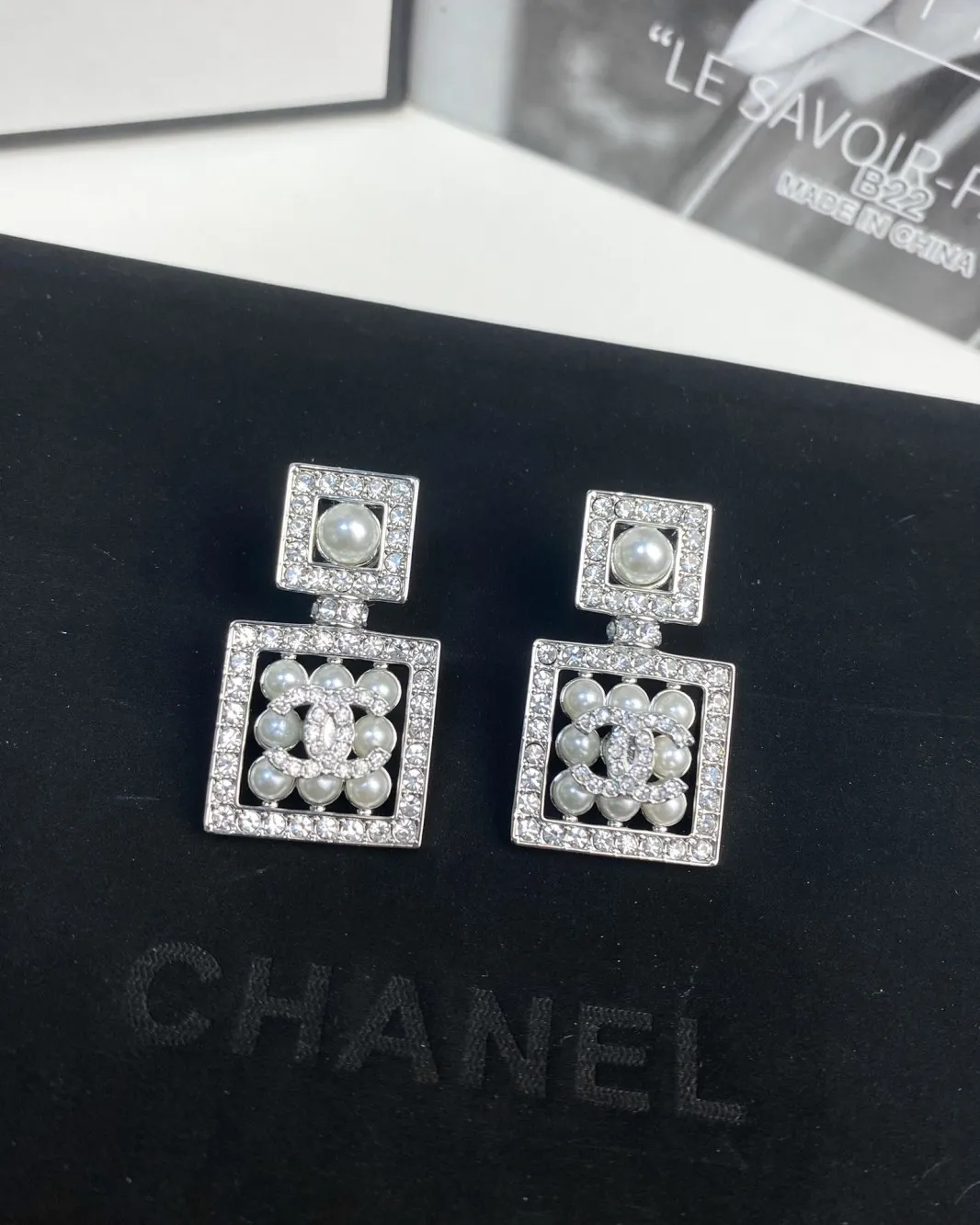 CCE698 CC Stud Earring