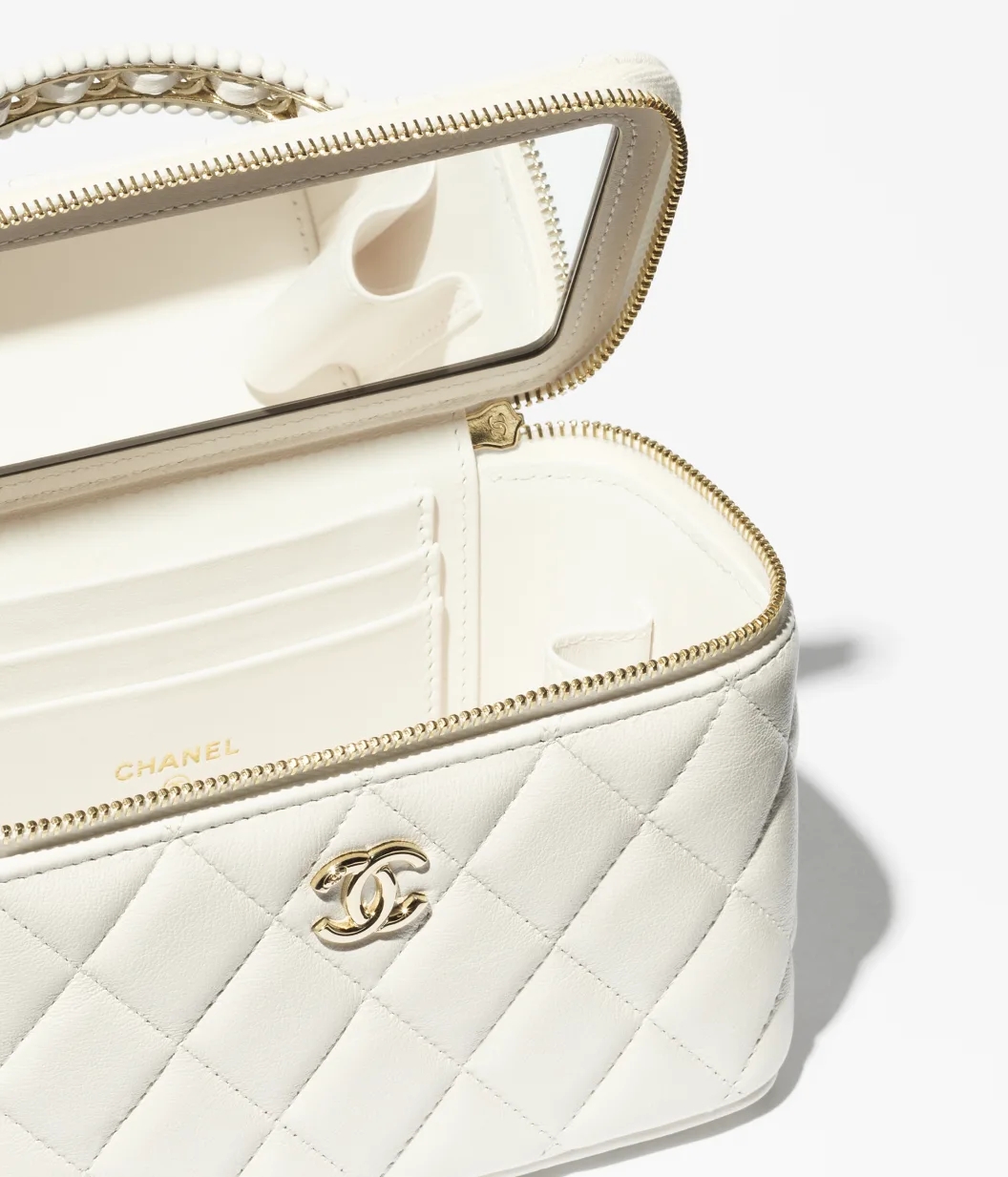 LONG VANITY WITH CHAIN