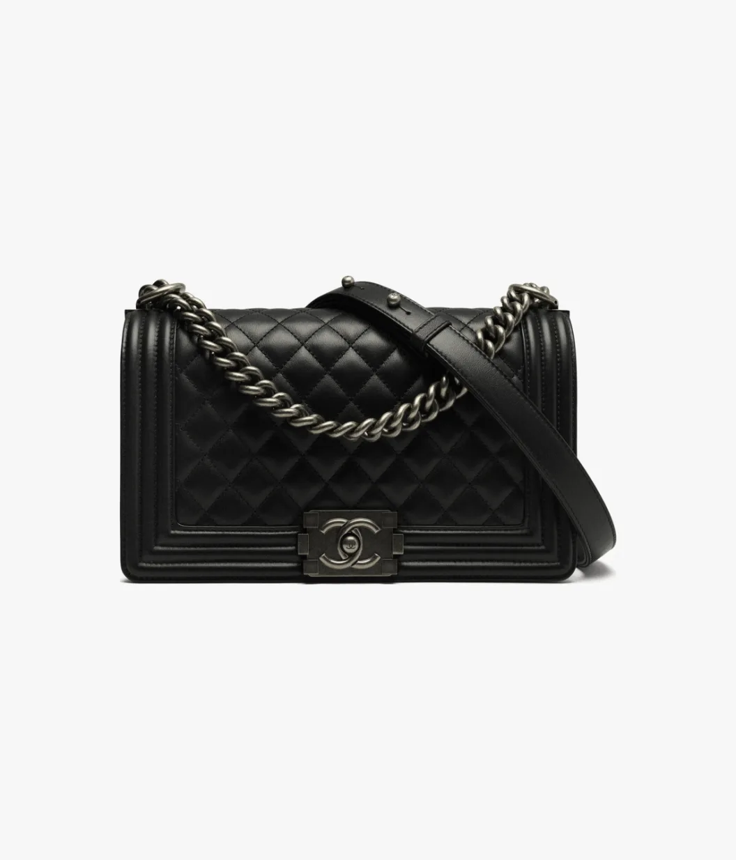 BOY CHANEL Handbag Calfskin & Ruthenium-Finish Metal Black