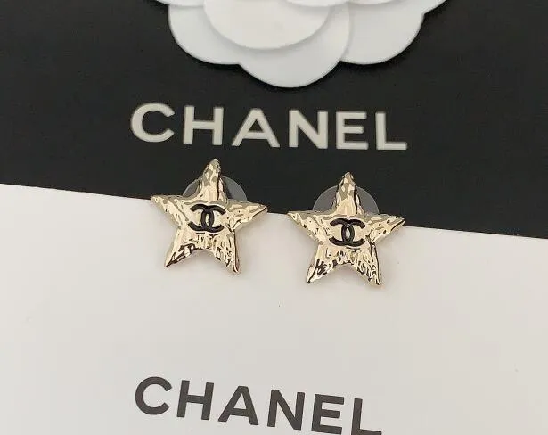 Lava Five-pointed Star Double C Earrings
