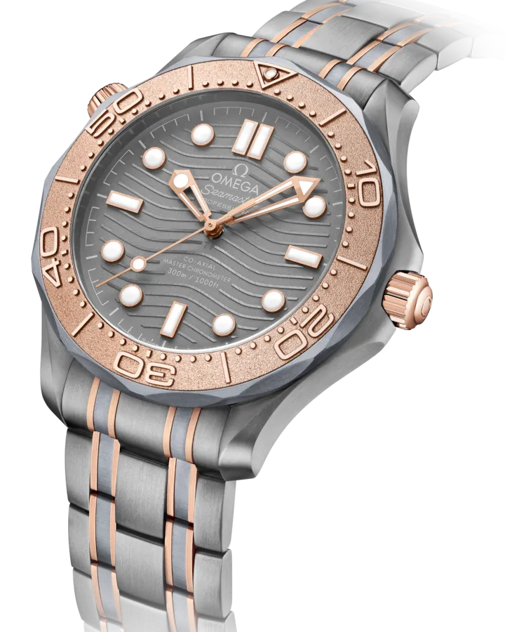SEAMASTERDIVER 300M42 MM, TITANIUM ? TANTALUM ? SEDNA GOLD ON TITANIUM ? TANTALUM ? SEDNA GOLD