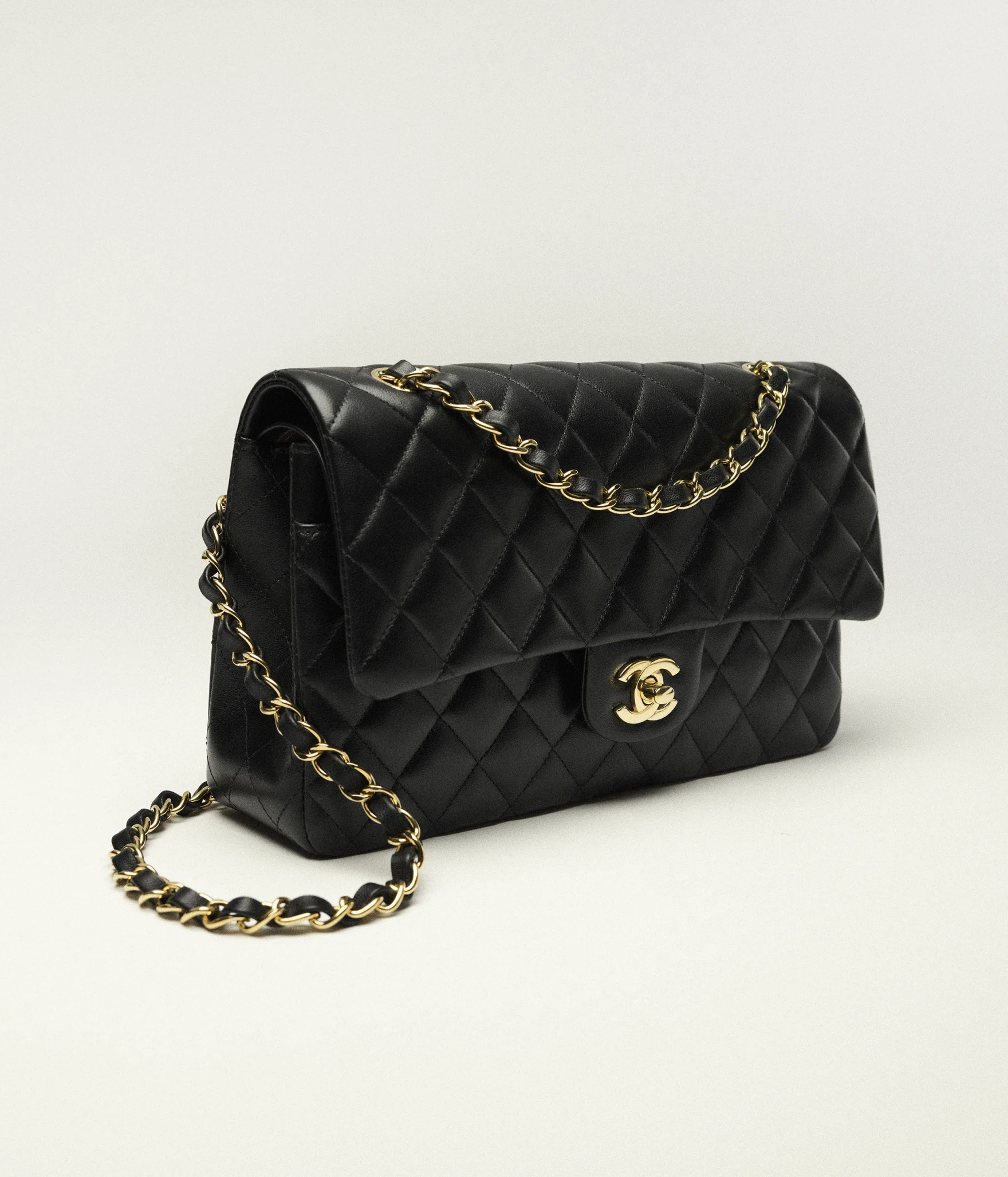 Classic 11.12 Handbag Lambskin & Gold-Tone Metal Black