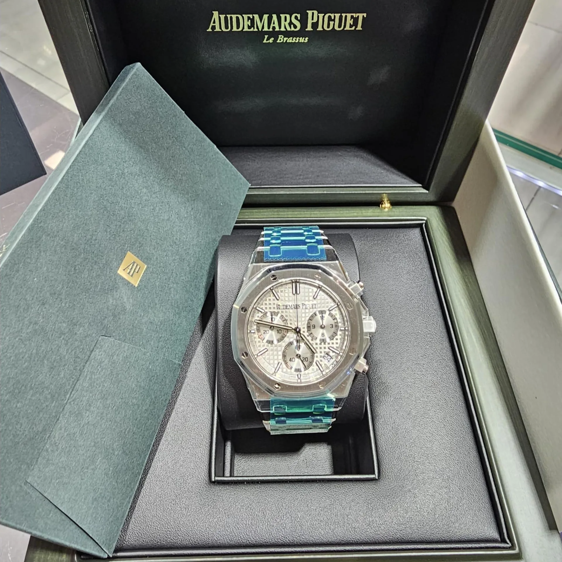 ROYAL OAK Silver-Toned Dial CHRONOGRAPH 41mm