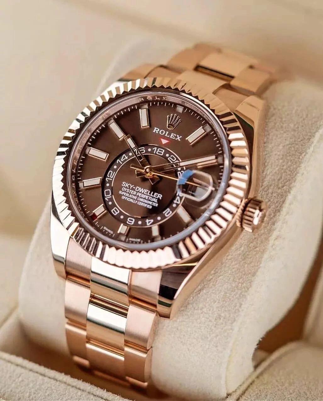 Rolex Sky-Dweller 42 mm Ref. # 330935-0006