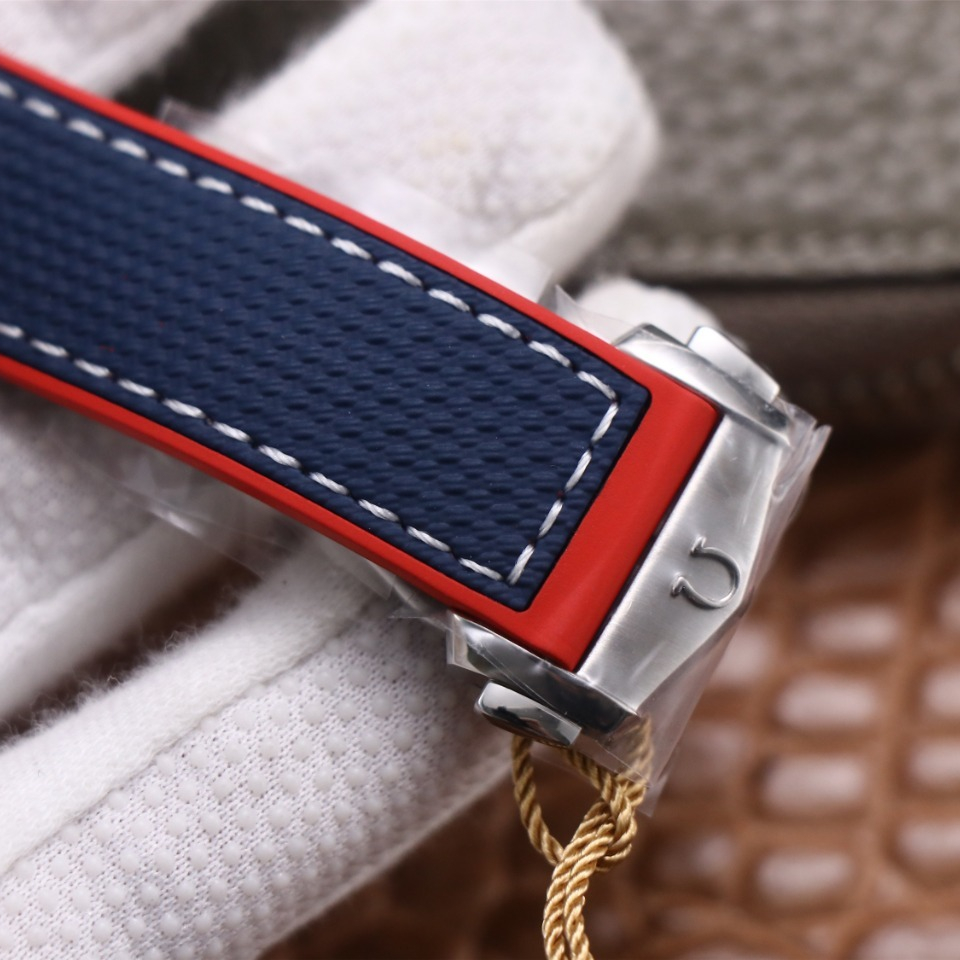 PLANET OCEAN 600M America's Cup 43.5mm