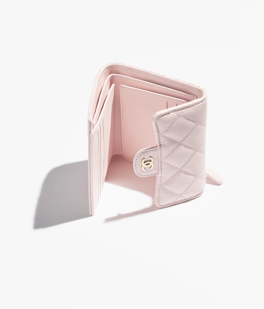 CLASSIC SMALL FLAP WALLET Grained Shiny Calfskin & Gold-Tone Metal Light Pink