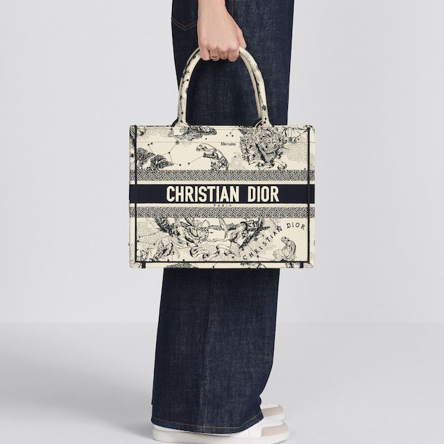 MEDIUM BOOK TOTE