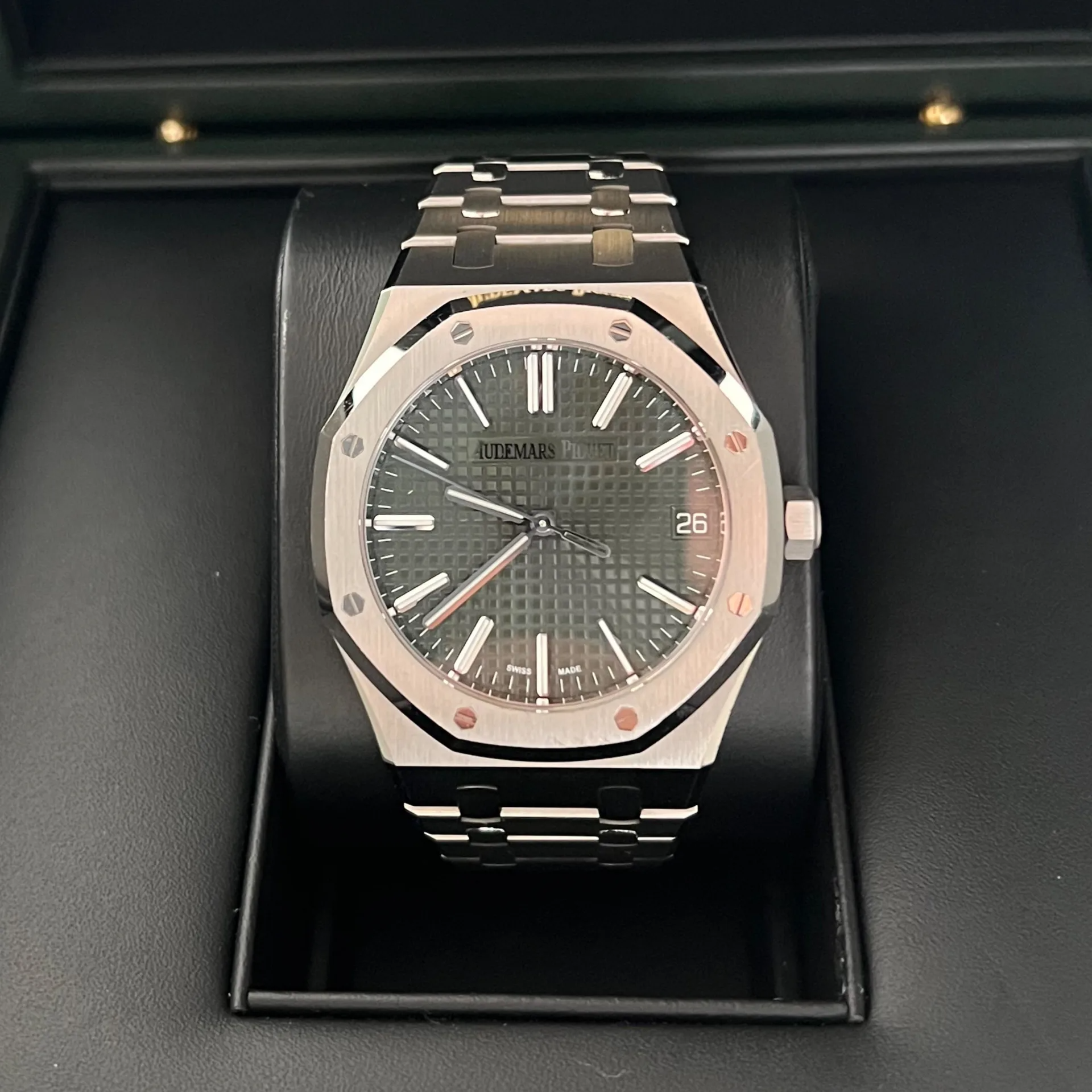 ROYAL OAK 50th Anniversary Khaki Green Dial 41mm