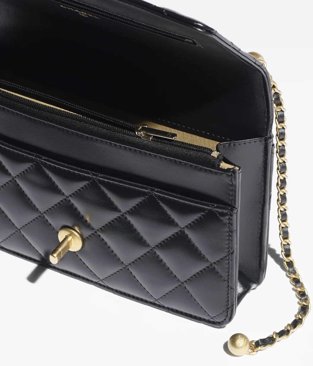 WALLET ON CHAIN Shiny Calfskin & Gold-Tone Metal Black