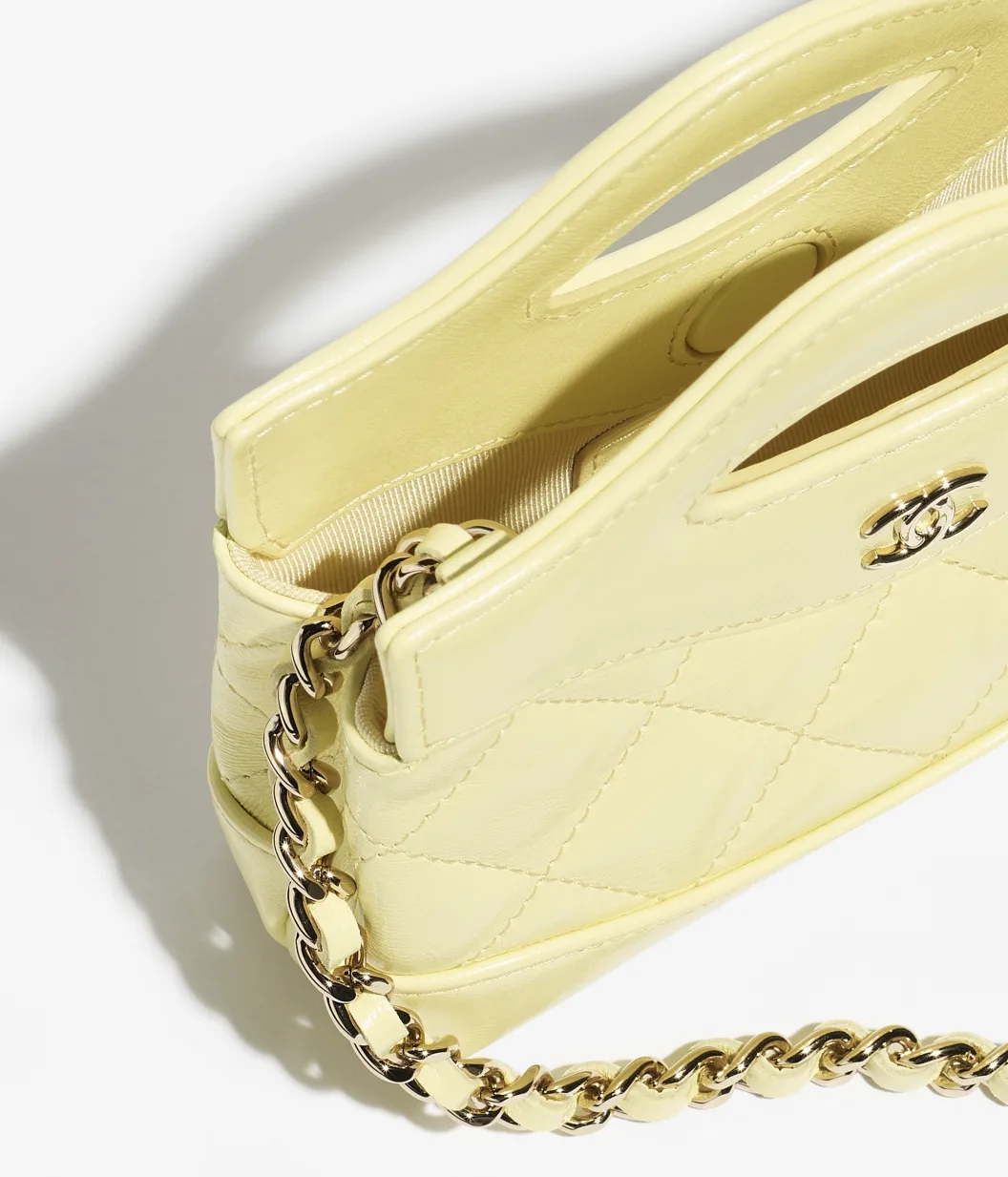 CLUTCH WITH CHAIN Shiny Lambskin & Gold-Tone Metal Light Yellow