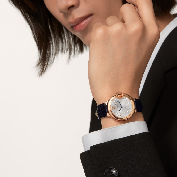 Ballon Bleu de Cartier watch Matt silvered stamped sunray dial 33 mm