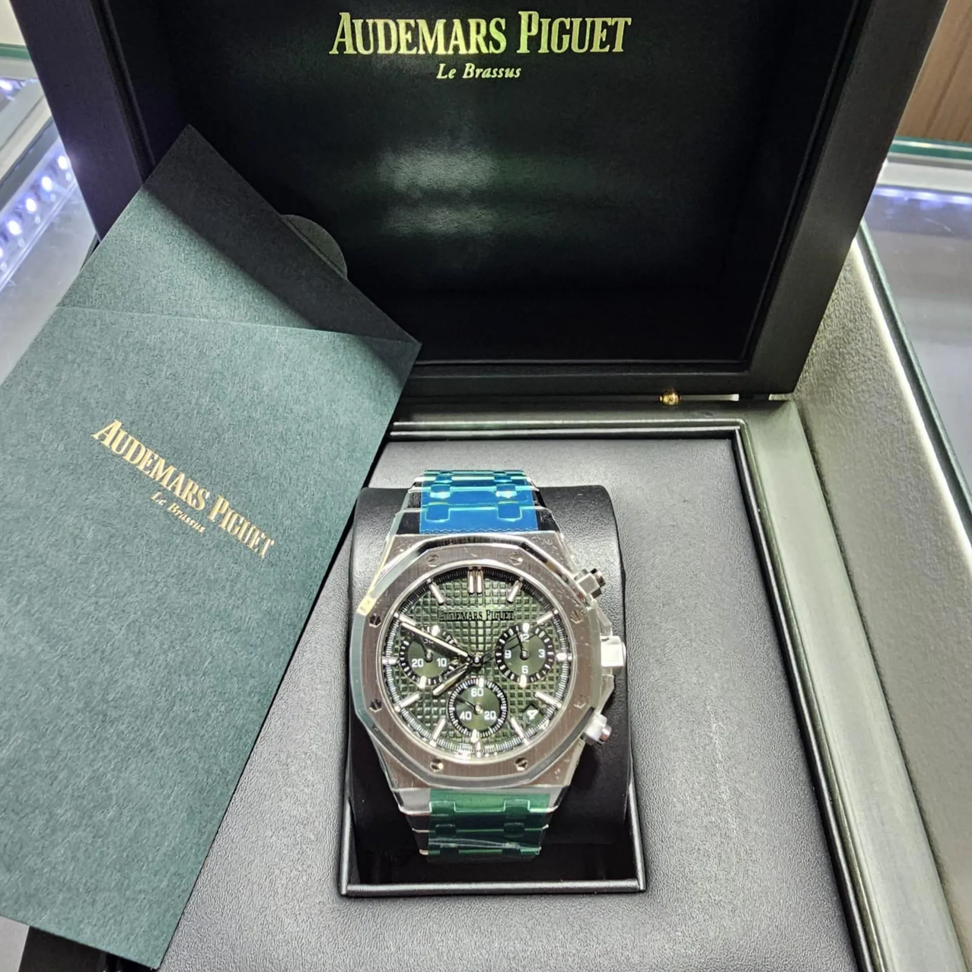 ROYAL OAK Khaki Green Dial CHRONOGRAPH 41mm