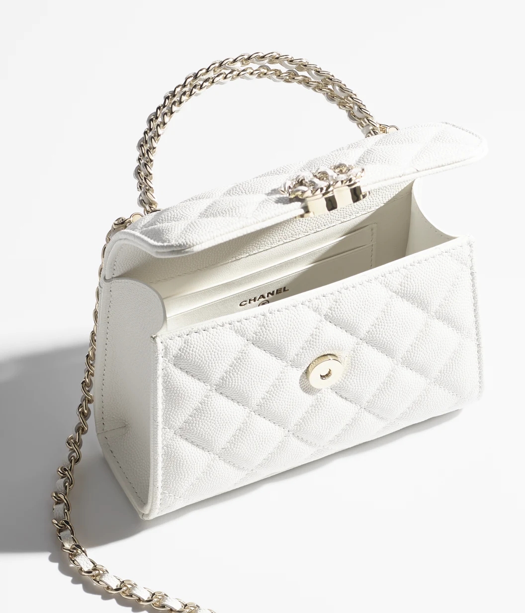 CLUTCH WITH CHAIN Grained Shiny Calfskin & Gold-Tone Metal White