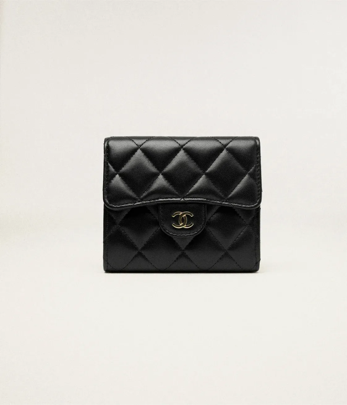 CLASSIC SMALL FLAP WALLET